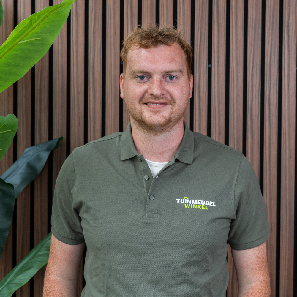 Ivar kijkt vooral naar hoe onze producten worden gemaakt. Bij Tuinmeubelwinkel vinden we het belangrijk dat er rekening wordt gehouden met duurzaamheidsaspecten.